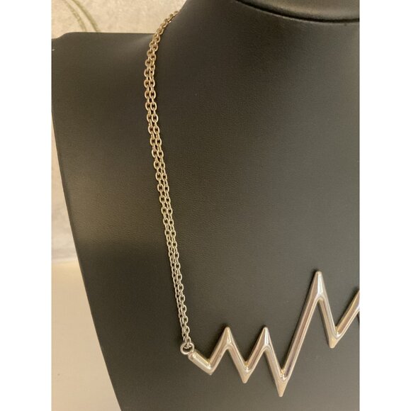 Zigzag Silver-Tone Statement Necklace With Adjustable Lobster Clasp - Picture 3 of 4